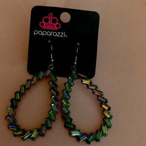 Paparazzi oil spill earrings.